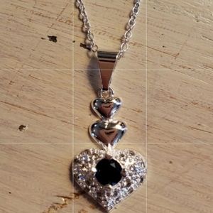New .925 stamped Saphirre heart necklace